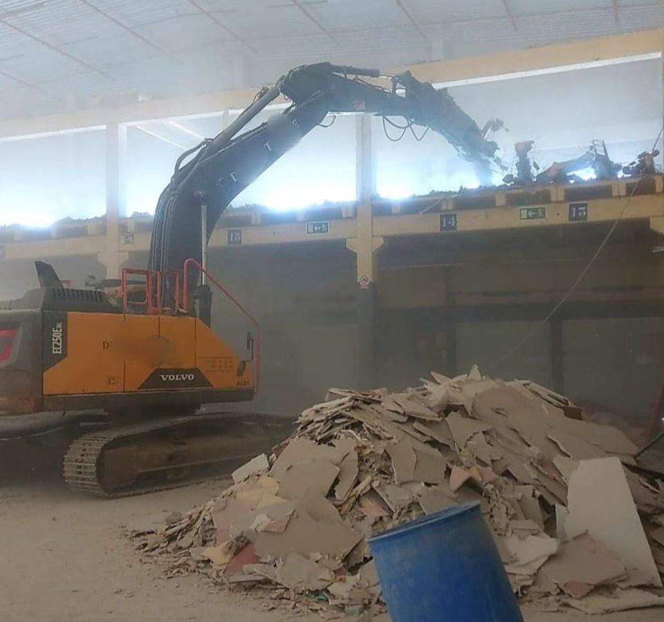 Deconstructing to Rebuild: SOLUTEC’s Expertise in Transforming Industrial Facilities